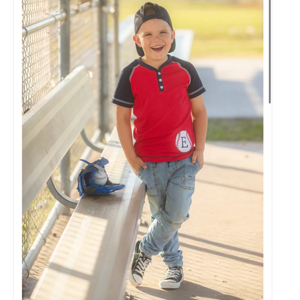 Boys 10 Ric Rac & Ruffles red & Navy blue Baseball Shirt embroidered letter “D”